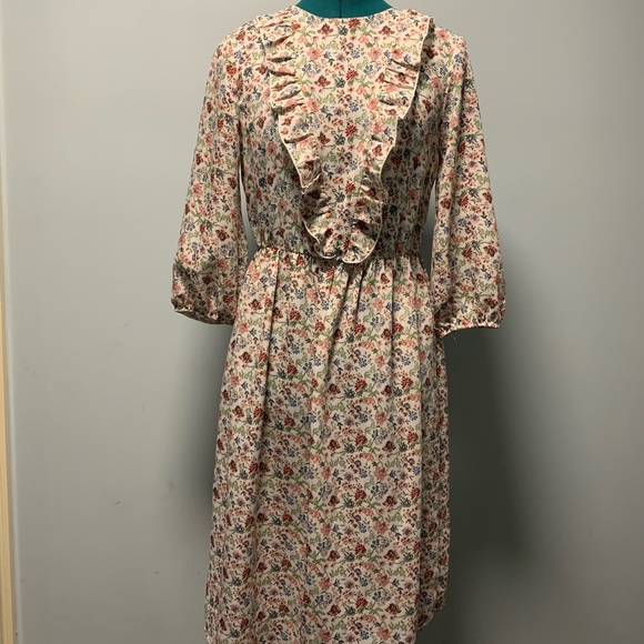 Dress - Picture 2 of 5